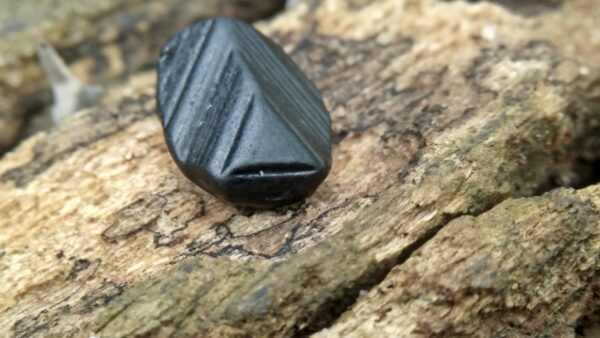 Beauty Of nature Creation, Ceylon Natural Black Spinel With special earth creation " Trigon Δ " Mark https://youtu.be/34Blovp2XOg http://danugroup.lk Spinel is the magnesium aluminium member of the larger spinel group of minerals. It has the formula MgAl₂O₄ in the cubic crystal system. Its name comes from Latin "spina" Spinel helps to release stress and worry whilst replenishing depleted energy.