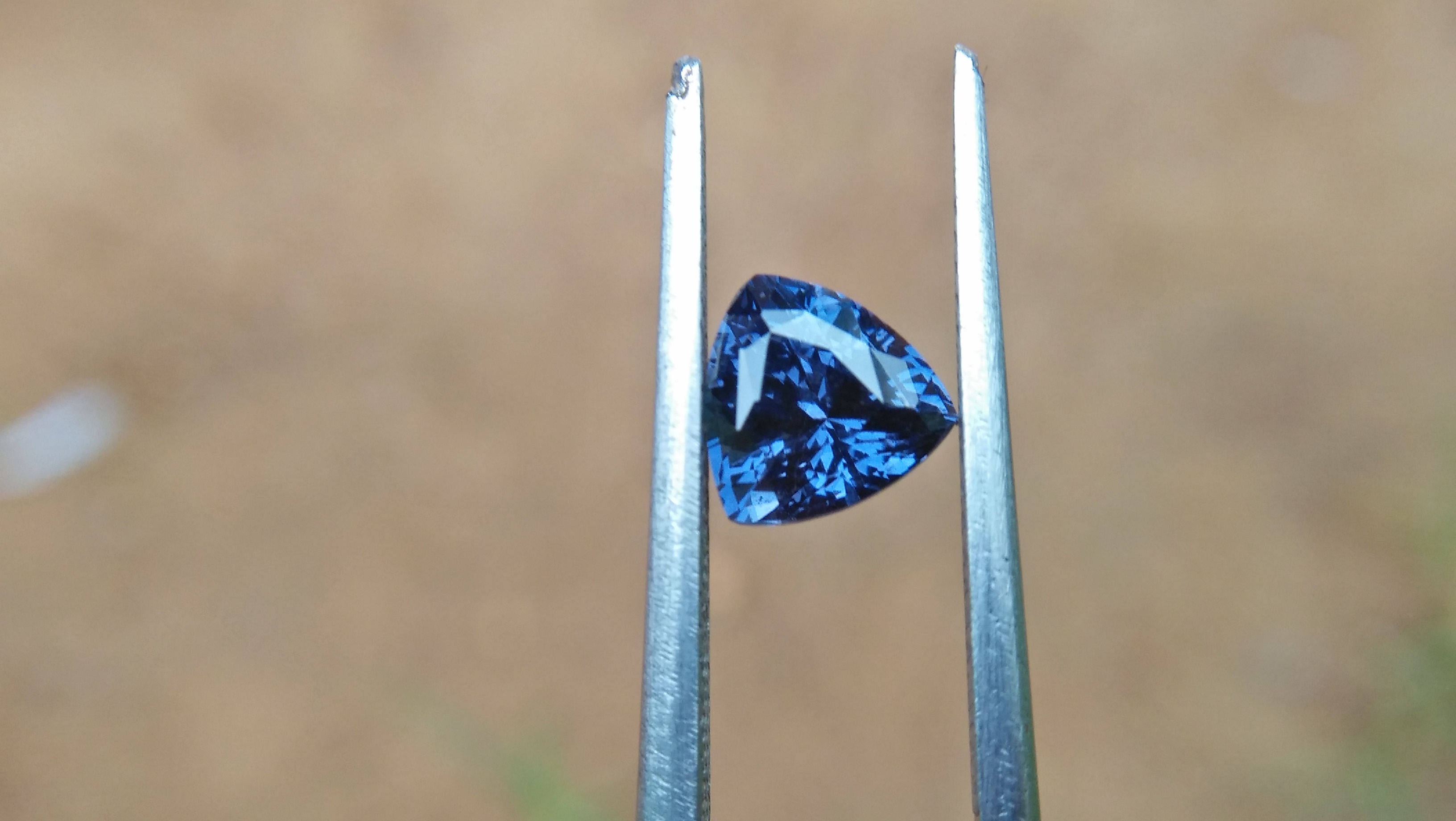 Natural Blue Spinel Shape : Trillion Clarity : Very Clean Treatment : Natural/Unheated Dimension : 6.5mm x 4.8mm Weight : 1.35Cts Colour : Blue