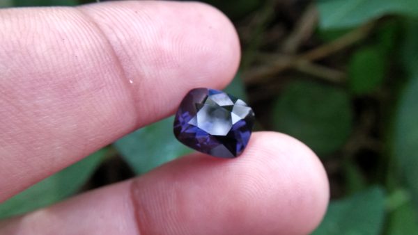 NATURAL Cobalt Spinel Shape : Cution Rectangular Clarity : Clean Cut : Mixed Cut Treatment : Natural/Unheated Weight : 3.60 Cts Colour : Violetish Blue Dimension : 10.37 mm x 8.87 mm x 5.26 mm Species : Natural Spinel Variety : Cobalt Spinel N L/: 71471 "GGTL" Certified (GIA Alumini Association Member)