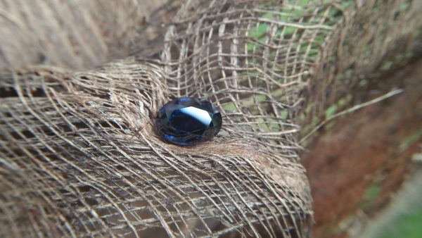 NATURAL Cobalt Spinel Shape : Ovel Clarity : SI Cut : Mixed Cut Treatment : Natural/Unheated Weight : 3.12 Cts Colour : Deep Violetish Green Blue Dimension : 9.31 mm x 7.18 mm x 5.48 mm Species : Natural Spinel Variety : Cobalt Spinel L/N : 68049 "GGTL" Certified (GIA Alumini Association Member)