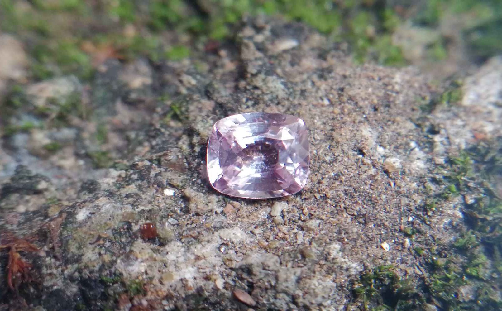 Ceylon Natural Light Pink Sapphire 