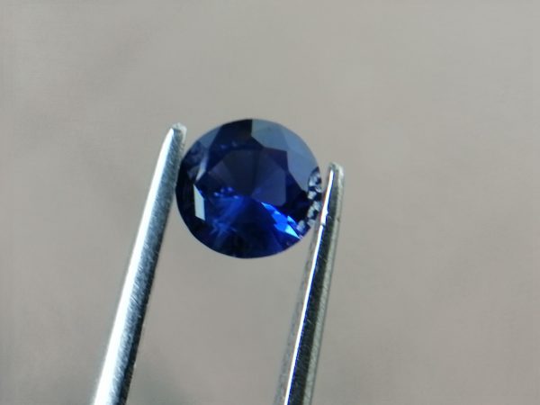 NATURAL BLUE SAPPHIRE Vivid Blue "Royal Blue"