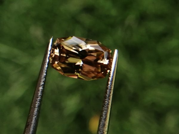 13_Natural Yellow Zircon Danu Group gemstones