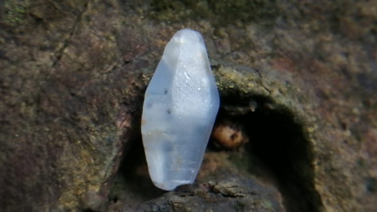 6_ceylon Natural Sapphire Trigonal crystal from Danu Group Mining