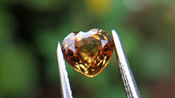 12_Natural yellow sapphire heart sri lanka danu group Gemstones_compress76