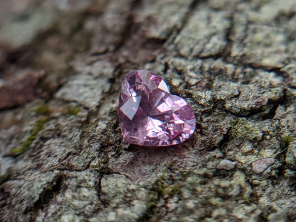 4_Natural pink sapphire heartsri lanka danu group Gemstones_compress5