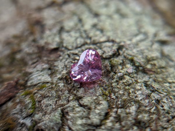 9_Natural pink sapphire heartsri lanka danu group Gemstones_compress21