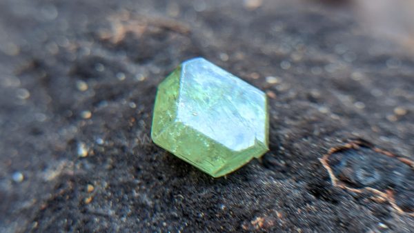Demantoid Garnet crystal from sri lanka danu group