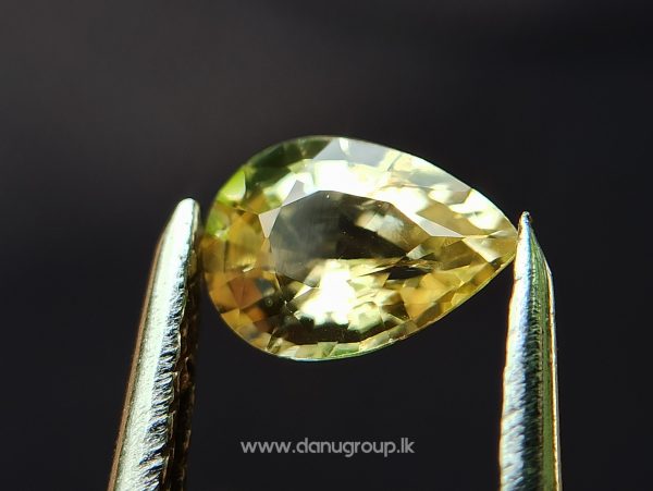 danugroup.lk - Ceylon Natural pear shape yellow sapphire and white sapphire -Natural fancy Sapphire couple from Danu Group