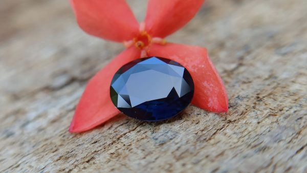 Best Quality Natural Kaka Neelam Dark Blue Sappphire Stone of planet Saturn danu group Gemstones
