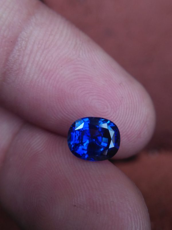 Ceylon Natural Blue Sapphire Unearthed from city of gem Ratnapura Sri Lanka. According to Vedic Astrology Blue Sapphire represents the planet of saturn. It is said that if blue sapphire gemstone gives good effects to wearer can achieve huge success in life.
