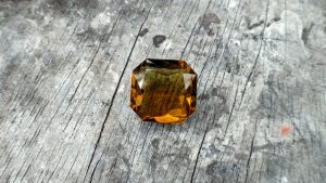 🇱🇰 Ceylon Natural Honey Colour Tourmaline Dimension : 10.1mm x 10.1mm x 9.1mm Weight : 14.75Cts Cut : Asscher Colour : Honey Colour Mineral : Ratnapura Sri Lanka Treatments : Unheated/ Natural