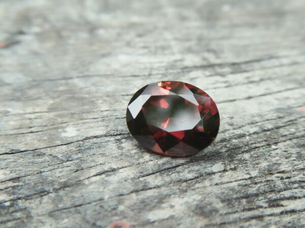 Ceylon Natural Hyacinth Zircon Dimension : 10mm x 8.2mm x 5.2mm Weight : 3.80Cts Shape : Ovel Colour : Zircon Treatment : Unheated / Natural Mineral : Ratnapura, Sri Lanka