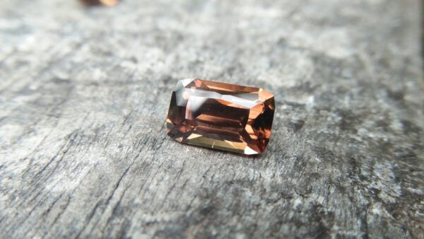 Ceylon Natural " chocolate 🍫" Zircon called "jargoon". It's 4.70cts weight, 11mm x 7mm x 5.3mm dimension stone unearthed from city of gem Ratnapura Sri Lanka