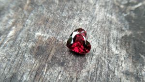 Ceylon Natural Almandine Garnet Dimension : 9.1mm x 10.2mm x 5.7mm Weight : 4.05cts Shape : Heart Colour : Red Treatment : Unheated / Natural Mineral : Ratnapura, Sri Lanka