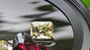 Ceylon Natural “Mild 🍋 Lemon” Sapphire. The term derives from the colour of mild lemon jin. It’s 6.4mm x 5.1mm x 3.1mm dimension Stone unearthed from city of gem Ratnapura Sri Lanka Mild lemon 🍋 Sapphire attracts wealth and brings prosperity to the home. It stimulates the intellect and improves overall focus, enhancing wisdom.