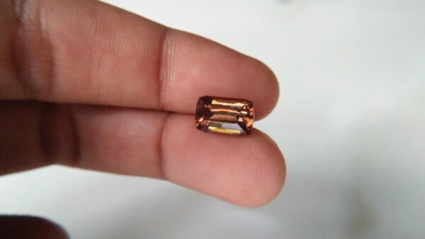 Ceylon Natural " chocolate 🍫" Zircon called "jargoon". It's 4.70cts weight, 11mm x 7mm x 5.3mm dimension stone unearthed from city of gem Ratnapura Sri Lanka