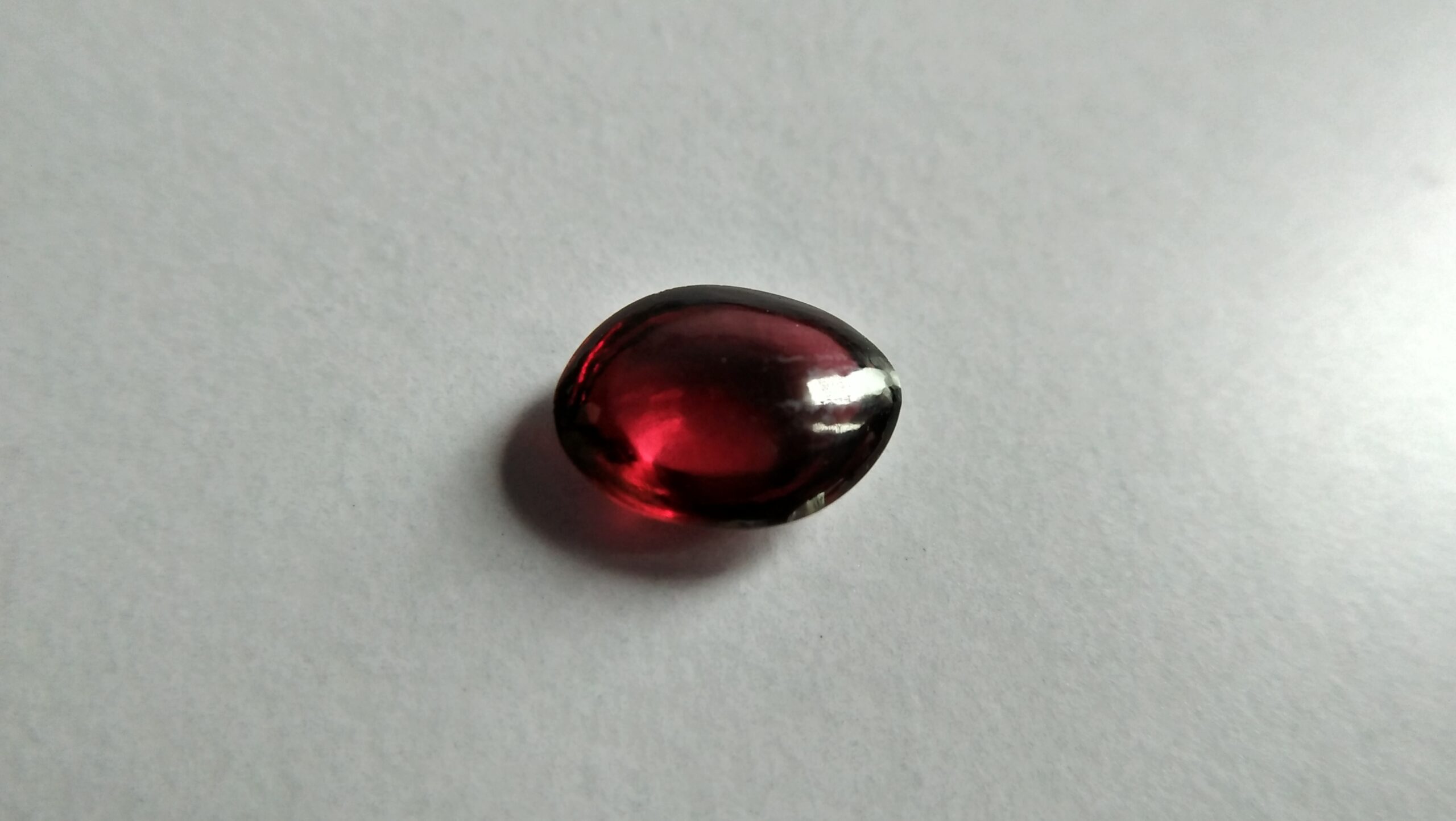 Ceylon Natural Rhodolite Garnet Cabochon Eye 👀 Weight: 2.05Cts Dimension: 9.1mm x 6.9mm x 3.5mm Mineral: Ratapura, Sri Lanka Clarity: Very Clean Colour: Pinkish Red Birthstone: June birthstone Rhodolite is a varietal name for rose-pink to red mineral pyrope, a species in the garnet group Mohs scale hardness: 7–7.5 Refractive index: 1.760