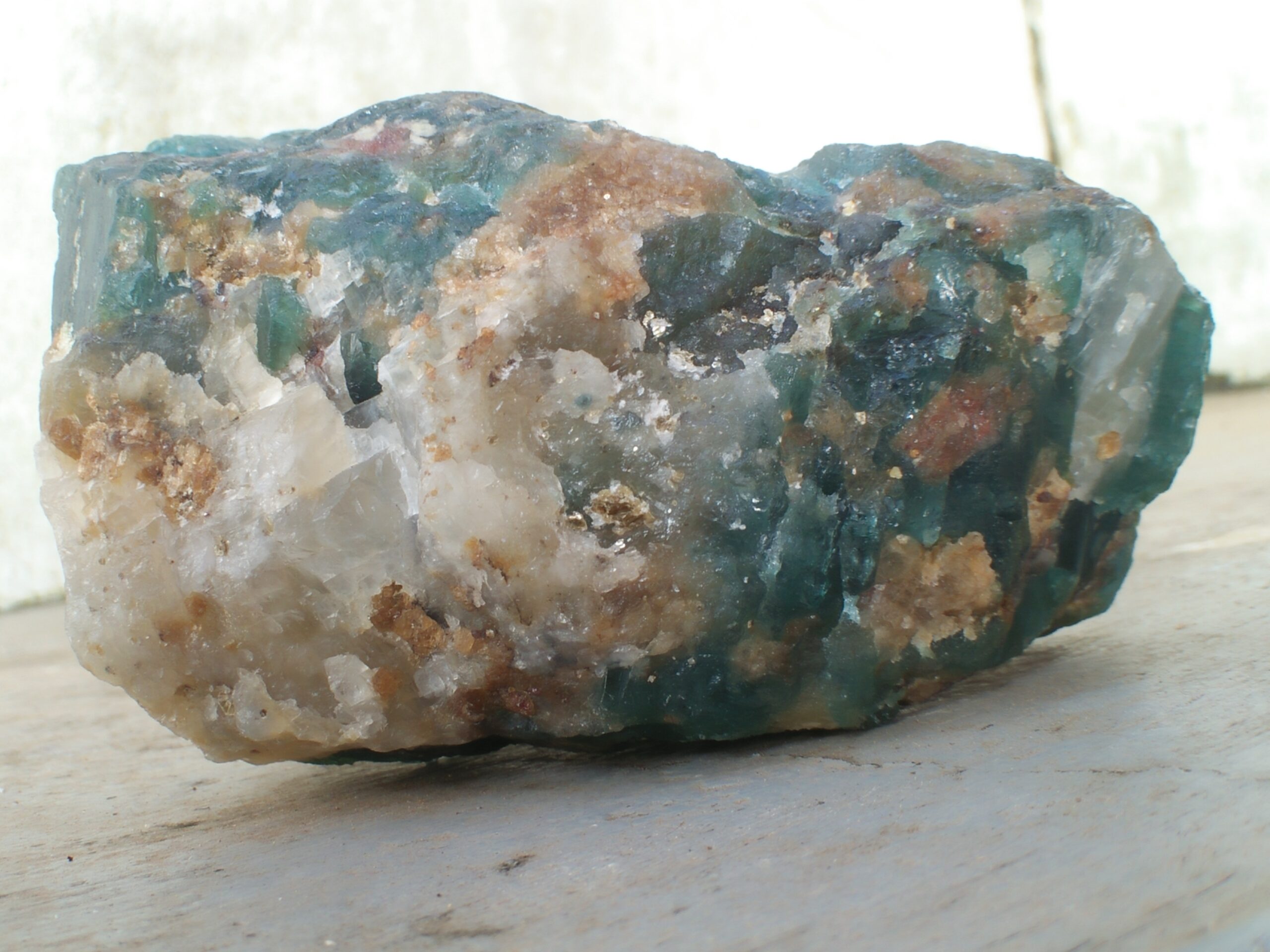 " Grandidierite " Rare mineral Specimen, Weight : 400g Mineral : Madagascar Treatment : Unheated/ Natural Chemical Formula : (Mg,Fe2+)Al3(BO3)(SiO4)O2 This is Orthorhombic crystal system, Nesosilicate mineral from Madagascar