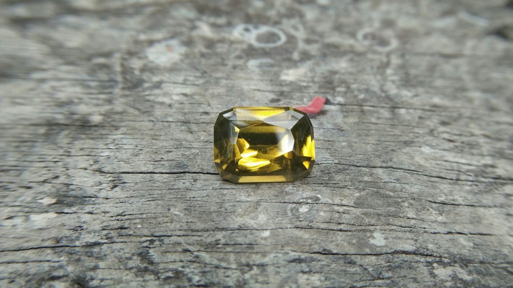 Ceylon Natural Melichrysos Weight : 6.85Cts Dimension : 12.1mm x 9.1mm x 5.9mm Colour : Greenish Yellow Treatment : Unheated/ Natural Clarity : Clean Mineral : Ratnapura Sri Lanka