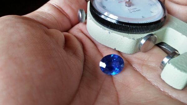 Sapphire is the birthstone for September Blue Sapphire helps activate the unconscious level of the mind and stimulate a dream state. Sapphire frees us from our “inner prisons” and psychic suffering that can cause us to shut down emotionally. Blue Sapphire is also used to relieve headaches, fever, nosebleeds, and issues of the ears, including hearing, infection, inner-ear imbalances and vertigo