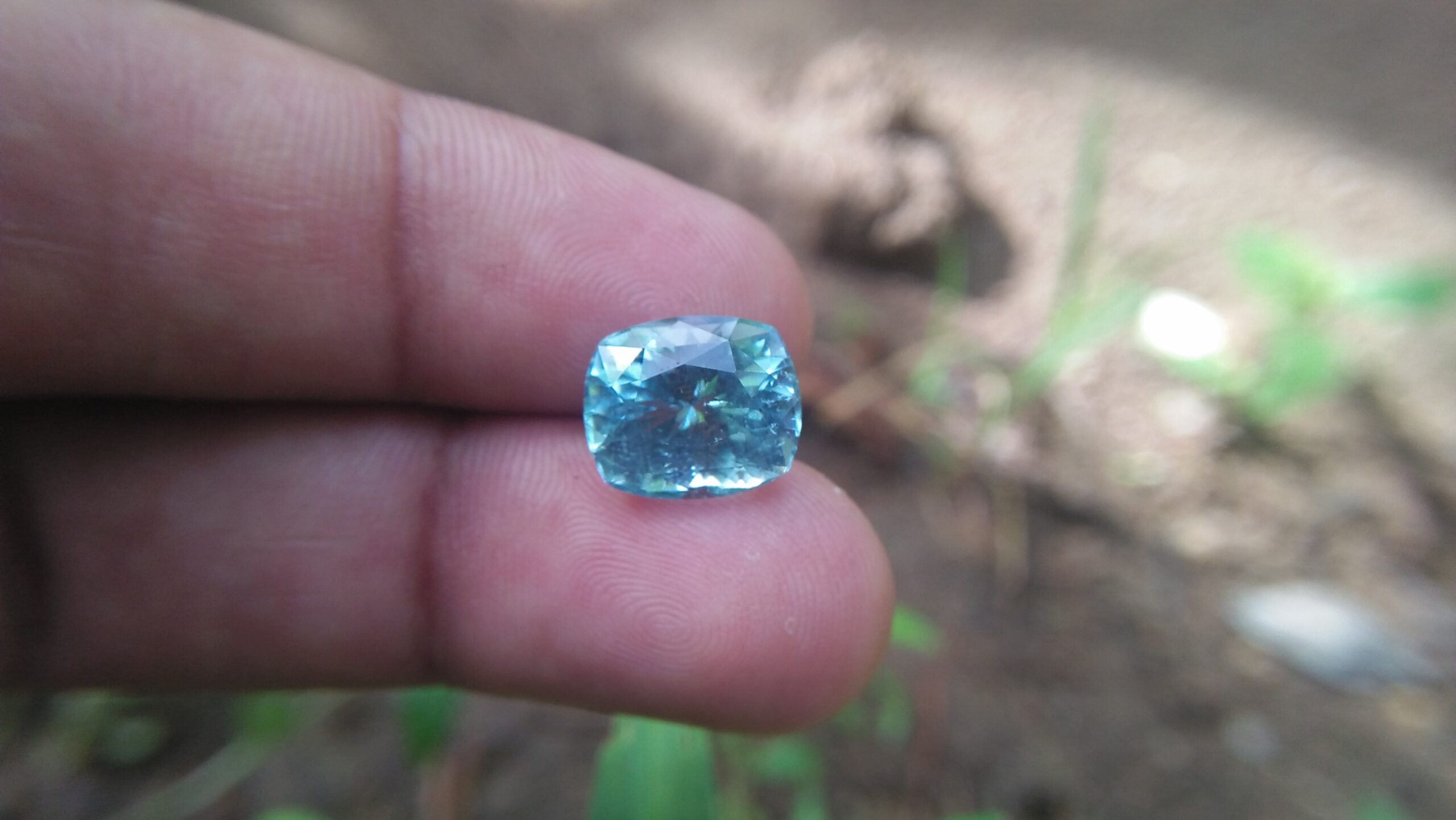 Aquamarine is a color variety of the mineral beryl. Beryl is a mineral composed of beryllium aluminium cyclosilicate with the chemical formula Be₃Al₂. Well-known varieties of beryl include emerald and aquamarine. Naturally occurring, hexagonal crystals of beryl can be up to several meters in size, but terminated crystals are relatively rare. Hardness : 7.5 – 8 Crystal system : Hexagonal Specific gravity : Average 2.76 Optical properties : Uniaxial (-) Refractive index : nω = 1.564–1.595 nε = 1.568–1.602 Healings of Aquamarine, Aquamarine Heals emotional trauma, Cools high temper and conflict, Relieves stress, helps get in touch with suppressed emotions, Brings peace, Clears the mind, Calms the heart and many healing in this stone