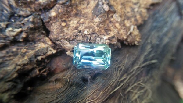 NATURAL TOURMALINE Tourmaline is a crystalline boron silicate mineral compounded with elements such as aluminium, iron, magnesium, sodium, lithium, or potassium. • Chakras - Heart Chakra • Planet - Mercury - Hardness : 7 – 7.5 - Crystal system : Trigonal - Specific gravity : 3.06 - Optical properties : Double refractive, uniaxial negative - Refractive index : nω=1.635–1.675 nε=1.610–1.650 Tourmaline attracts inspiration, compassion, tolerance and prosperity. It balances the right-left sides of the brain. It Helps treat paranoia, overcomes dyslexia and improves hand-eye coordination. Tourmaline releases tension, making it helpful for spinal adjustments