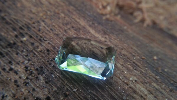 NATURAL TOURMALINE Tourmaline is a crystalline boron silicate mineral compounded with elements such as aluminium, iron, magnesium, sodium, lithium, or potassium. • Chakras - Heart Chakra • Planet - Mercury - Hardness : 7 – 7.5 - Crystal system : Trigonal - Specific gravity : 3.06 - Optical properties : Double refractive, uniaxial negative - Refractive index : nω=1.635–1.675 nε=1.610–1.650 Tourmaline attracts inspiration, compassion, tolerance and prosperity. It balances the right-left sides of the brain. It Helps treat paranoia, overcomes dyslexia and improves hand-eye coordination. Tourmaline releases tension, making it helpful for spinal adjustments