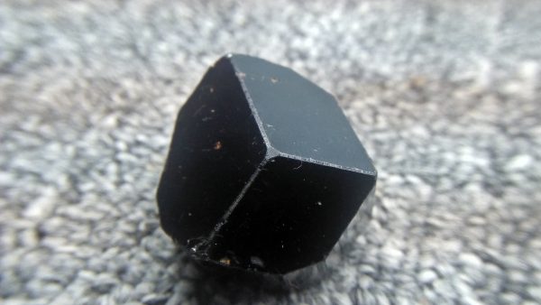 " Benz Mark " Black Tourmaline Crystal,Natural Beautiful and shine Crystal from Gem City Sri Lanka Tourmaline is a crystalline boron silicate mineral compounded with elements such as aluminium, iron, magnesium, sodium, lithium, or potassium Descriptions Height : 23mm Width : 22mm Length : 32mm Weight : 156.60Cts Treatment : Natural/ Unheated Location : City of Gem Ratnapura Sri Lanka Colour : Black Black Tourmaline can Clean your chakras sparkling, A long time energy purifier in the world of healing crystals. Black Tourmaline crystal cleanses the aura of icky thought patterns keeping you up at night. Wherever you happen to be on your spiritual journey, Black Tourmaline is an excellent crystal for everyone