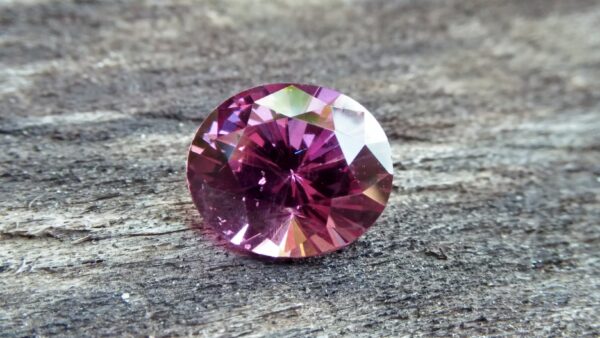 Natural Colour Change Garnet Weight: 3.19Cts Dimension: 9.7mm x 8.31mm x 5.8mm Colour: changing colors Brown, Brownish purple, Orangy Red Clarity : SI Birthstone : January Treatment : None/ Natural