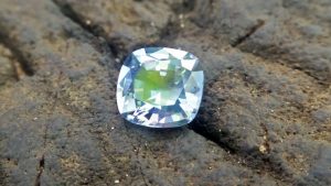 NATURAL BLUEISH WHITE SAPPHIRE Shape : Cution Dimension : 7mm x 6.5mm x 4mm Weight : 1.50cts Clarity : SI Colour : Blueish white Transparency : Transparent Origin : Sri Lanka Treatment : Unheated/ Natural