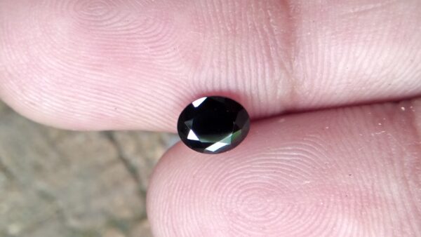 Natural Dark Blue Sapphire ( Kakanil ) කාකනිල් සෙනසුරු ග්‍රහයාට අයත් මැණික Stone of Saturn Shape : Ovel Clarity : Clean Treatment : Natural/Unheated Dimension : 5.9mm x 4.8mm x 3.3mm Weight : 0.79Cts Location : City of Gem Ratnapura Sri Lanka