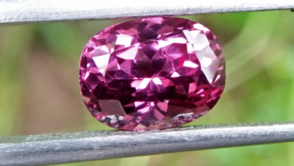 Natural Pink Garnet Weight: 2.15Cts Dimension: 8.4mm x 6.4mm x 4.9mm Colour: Reddish Pink Clarity : SI Birthstone : January Treatment : Unheated/Natural