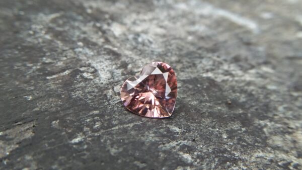 NATURAL Bi Colour TOURMALINE Tourmaline is a crystalline boron silicate mineral compounded with elements such as aluminium, iron, magnesium, sodium, lithium, or potassium. • Chakras - Heart Chakra • Planet - Mercury - Hardness : 7 – 7.5 - Crystal system : Trigonal - Specific gravity : 3.06 - Optical properties : Double refractive, uniaxial negative - Refractive index : nω=1.635–1.675 nε=1.610–1.650 Tourmaline attracts inspiration, compassion, tolerance and prosperity. It balances the right-left sides of the brain. It Helps treat paranoia, overcomes dyslexia and improves hand-eye coordination. Tourmaline releases tension, making it helpful for spinal adjustments