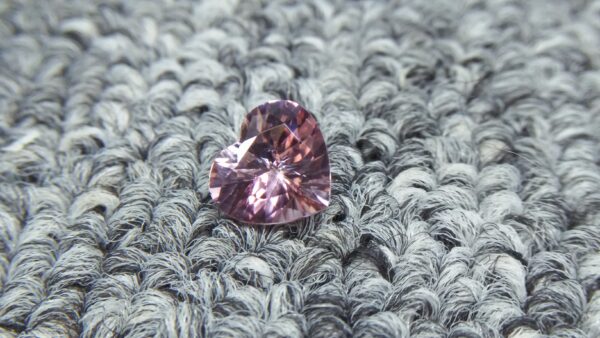 NATURAL Bi Colour TOURMALINE Tourmaline is a crystalline boron silicate mineral compounded with elements such as aluminium, iron, magnesium, sodium, lithium, or potassium. • Chakras - Heart Chakra • Planet - Mercury - Hardness : 7 – 7.5 - Crystal system : Trigonal - Specific gravity : 3.06 - Optical properties : Double refractive, uniaxial negative - Refractive index : nω=1.635–1.675 nε=1.610–1.650 Tourmaline attracts inspiration, compassion, tolerance and prosperity. It balances the right-left sides of the brain. It Helps treat paranoia, overcomes dyslexia and improves hand-eye coordination. Tourmaline releases tension, making it helpful for spinal adjustments