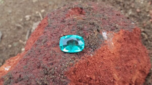 Natural Colombian Emerald Clarity : SI Treatment : Natural/Unheated Dimension : 7.95mm x 5.6mm x 3.61mm Weight : 1.05 Cts Birthstone : May Mineral : Colombia