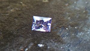 NATURAL Lavender Spinel Shape : Octagon Clarity : SI Treatment : Natural/Unheated Dimension : 6.3mm x 4.9mm x 3.55mm Weight : 0.95Cts Cut : Octagon Princess Colour : Lavender