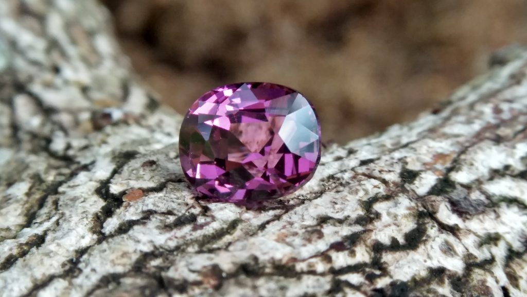 NATURAL Purplish Pink Spinel Shape : Cution Clarity : Very Clean Treatment : Natural/Unheated Dimension : 6.9mm x 5.8mm x 4.8mm Weight : 1.62 Cts Cut : Cution Cut Dispersion : Good Colour : purpalish Pink