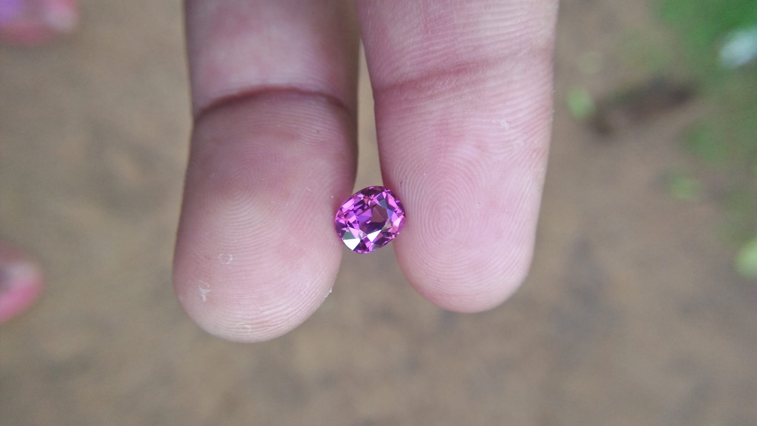 NATURAL Purplish Pink Spinel Shape : Cution Clarity : Very Clean Treatment : Natural/Unheated Dimension : 6.9mm x 5.8mm x 4.8mm Weight : 1.62 Cts Cut : Cution Cut Dispersion : Good Colour : purpalish Pink