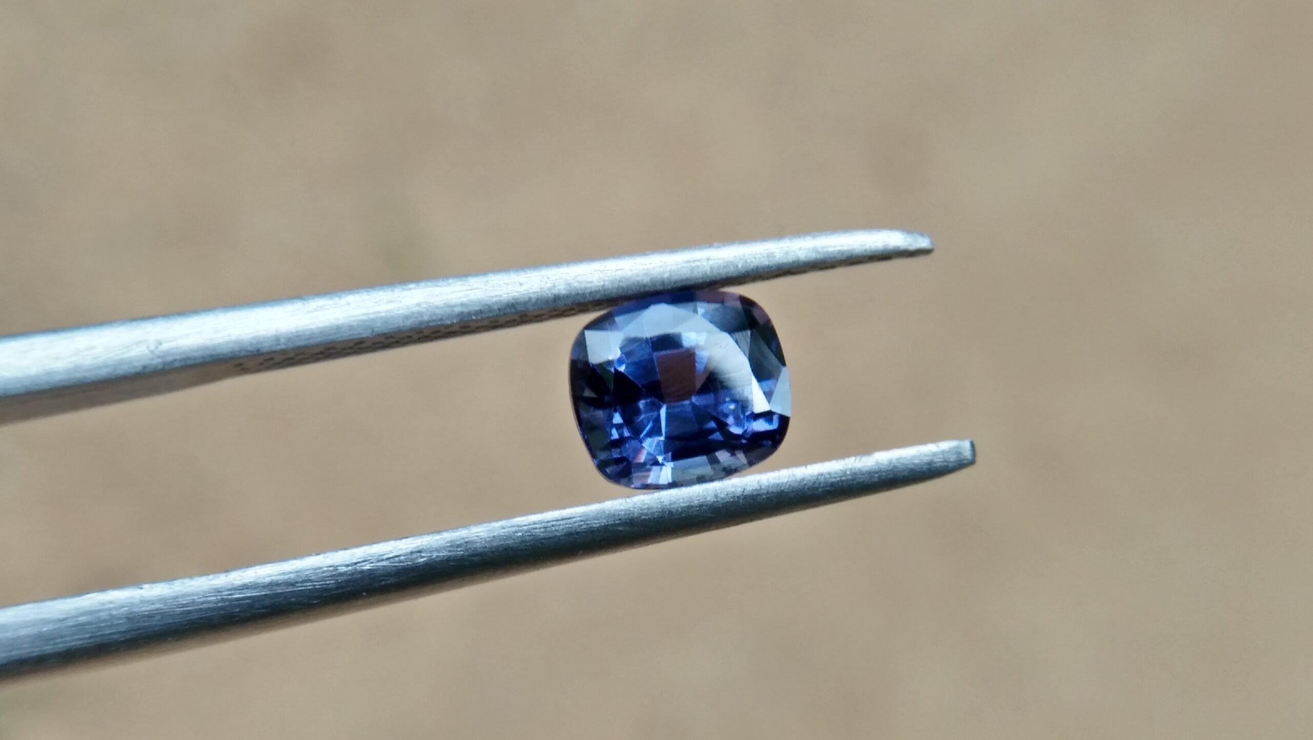 NATURAL Blue Spinel Serial Number : RT 7143 Shape : Cution Clarity : Loop Clean Treatment : Natural/Unheated Weight : 0.90Cts Colour : Blue Dimension : 5.92mm x 5.12mm x 3.96mm "National Gem And Jewellery Authority (NGJA) " Certified