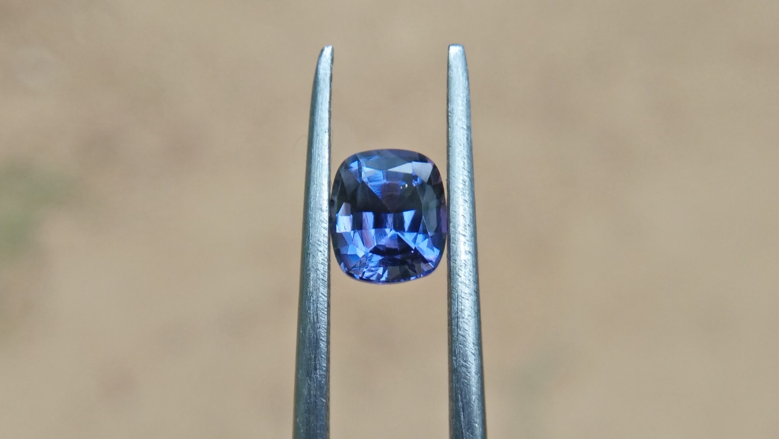 NATURAL Blue Spinel Serial Number : RT 7143 Shape : Cution Clarity : Loop Clean Treatment : Natural/Unheated Weight : 0.90Cts Colour : Blue Dimension : 5.92mm x 5.12mm x 3.96mm "National Gem And Jewellery Authority (NGJA) " Certified
