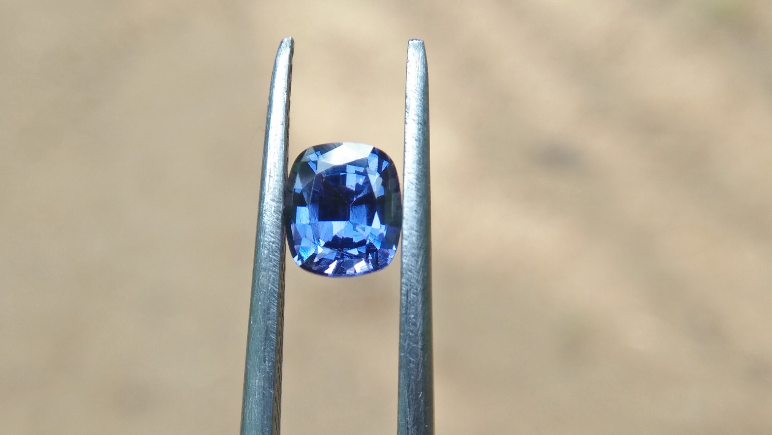 NATURAL Blue Spinel Serial Number : RT 7143 Shape : Cution Clarity : Loop Clean Treatment : Natural/Unheated Weight : 0.90Cts Colour : Blue Dimension : 5.92mm x 5.12mm x 3.96mm "National Gem And Jewellery Authority (NGJA) " Certified