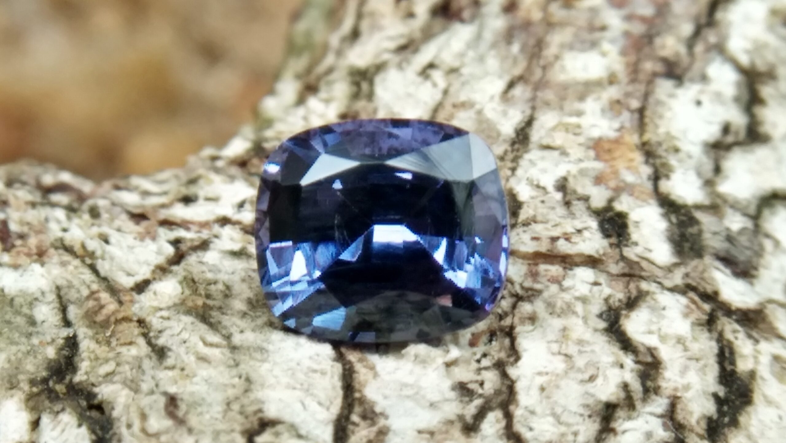 NATURAL Blue Spinel Serial Number : RT 7143 Shape : Cution Clarity : Loop Clean Treatment : Natural/Unheated Weight : 0.90Cts Colour : Blue Dimension : 5.92mm x 5.12mm x 3.96mm "National Gem And Jewellery Authority (NGJA) " Certified