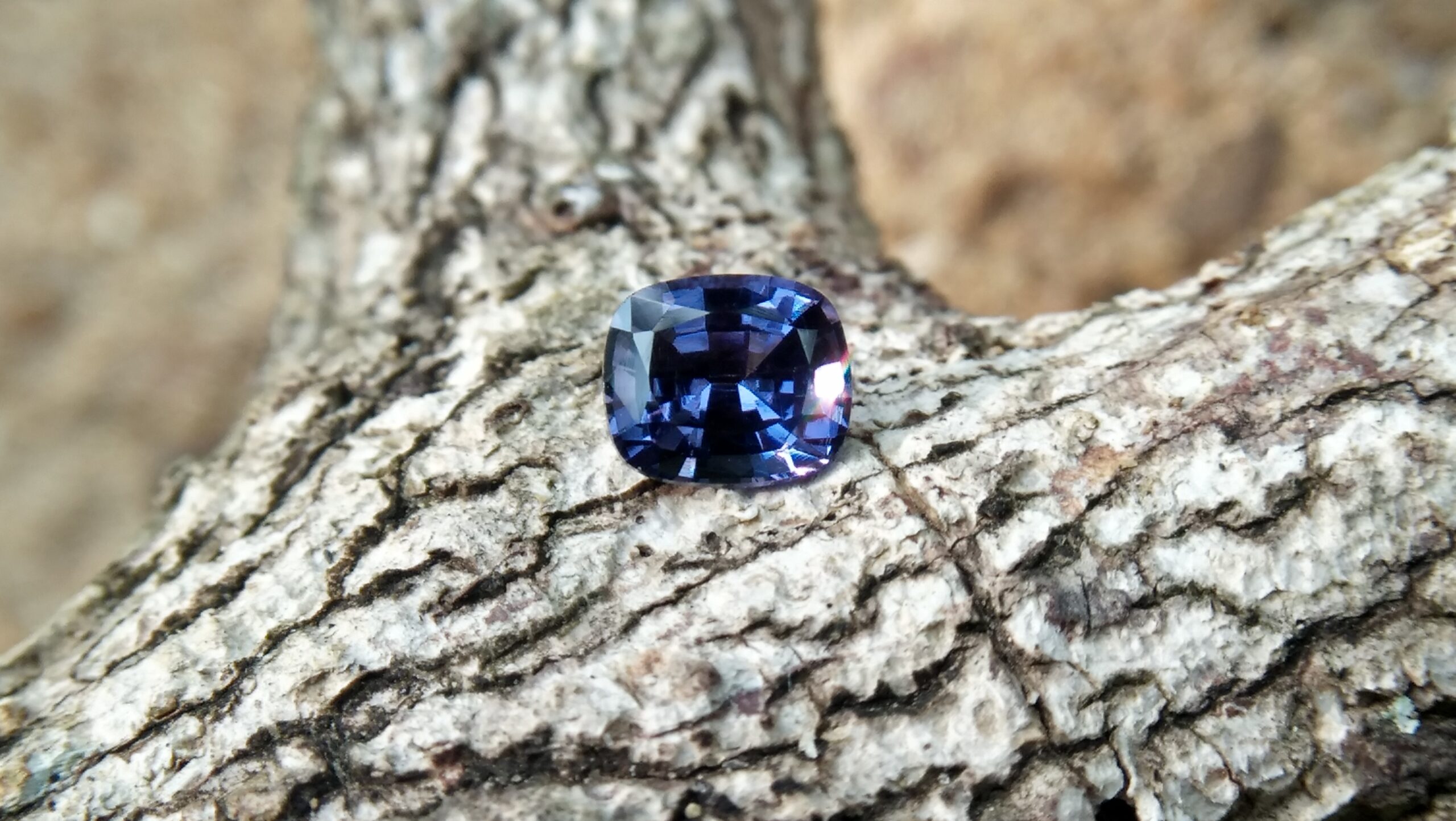 NATURAL Blue Spinel Serial Number : RT 7143 Shape : Cution Clarity : Loop Clean Treatment : Natural/Unheated Weight : 0.90Cts Colour : Blue Dimension : 5.92mm x 5.12mm x 3.96mm "National Gem And Jewellery Authority (NGJA) " Certified