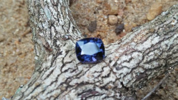 NATURAL Cobalt Spinel Shape : Cution Rectangular Clarity : SI Treatment : Natural/Unheated Weight : 3.76 Cts Colour : Violetish Blue Dimension : 9.11mm x 7.84mm x 6.19mm "CGJ" Certified