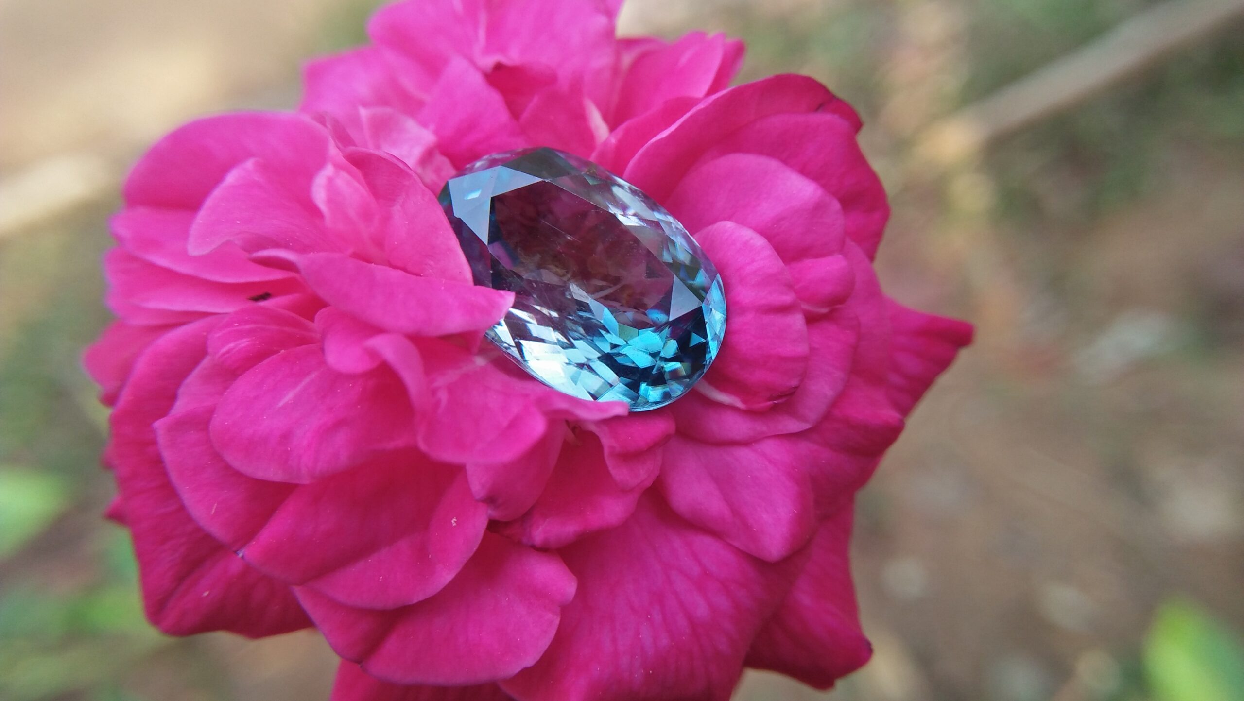 Natural Genuine Blue Zircon - Starlite WEIGHT : 13.03ct COLOUR : Vivid Greenish Blue CUT & SHAPE : Fancy Oval TRANSPARENCY : Transparent MEASUREMMENT : 15.2x 10.35 x 7.21mm SPECREUM : Rare earth spectrum TREATMENT : None "GLK" Certified ( GIA Alumni Association Member/ Member of Gemmological association Great Britain) GLK : UN - 01484 • Blue zircon is one of the US birthstones for December
