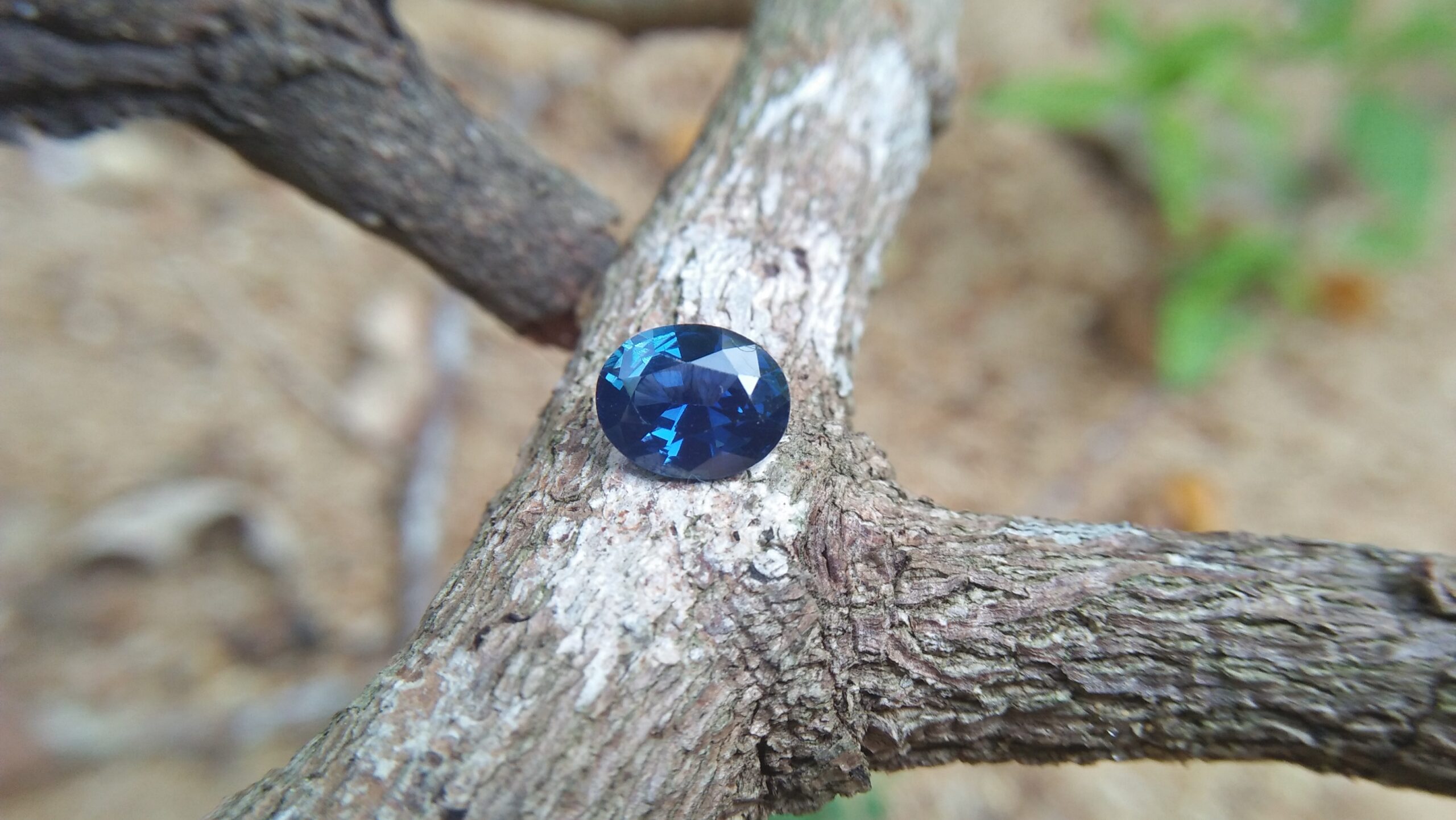 Sapphire is the birthstone for September NATURAL BLUE SAPPHIRE Shape : Ovel Cut : Mixed Cut Dimension : 8.1 mmx 6.5 mm x 4.2 mm Weight : 1.85 Cts Clarity : Flawless/ Clean Colour : Blue Transparency : Transparent