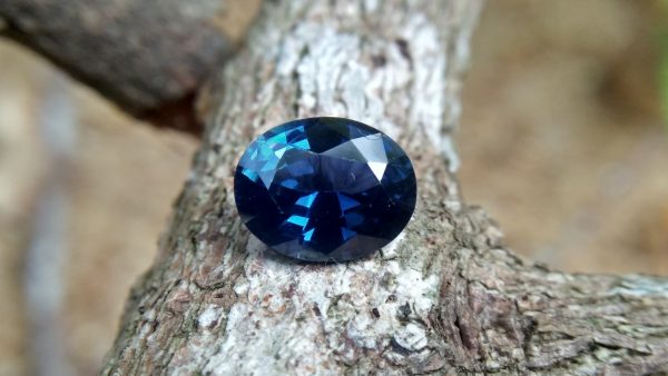 Sapphire is the birthstone for September NATURAL BLUE SAPPHIRE Shape : Ovel Cut : Mixed Cut Dimension : 8.1 mmx 6.5 mm x 4.2 mm Weight : 1.85 Cts Clarity : Flawless/ Clean Colour : Blue Transparency : Transparent