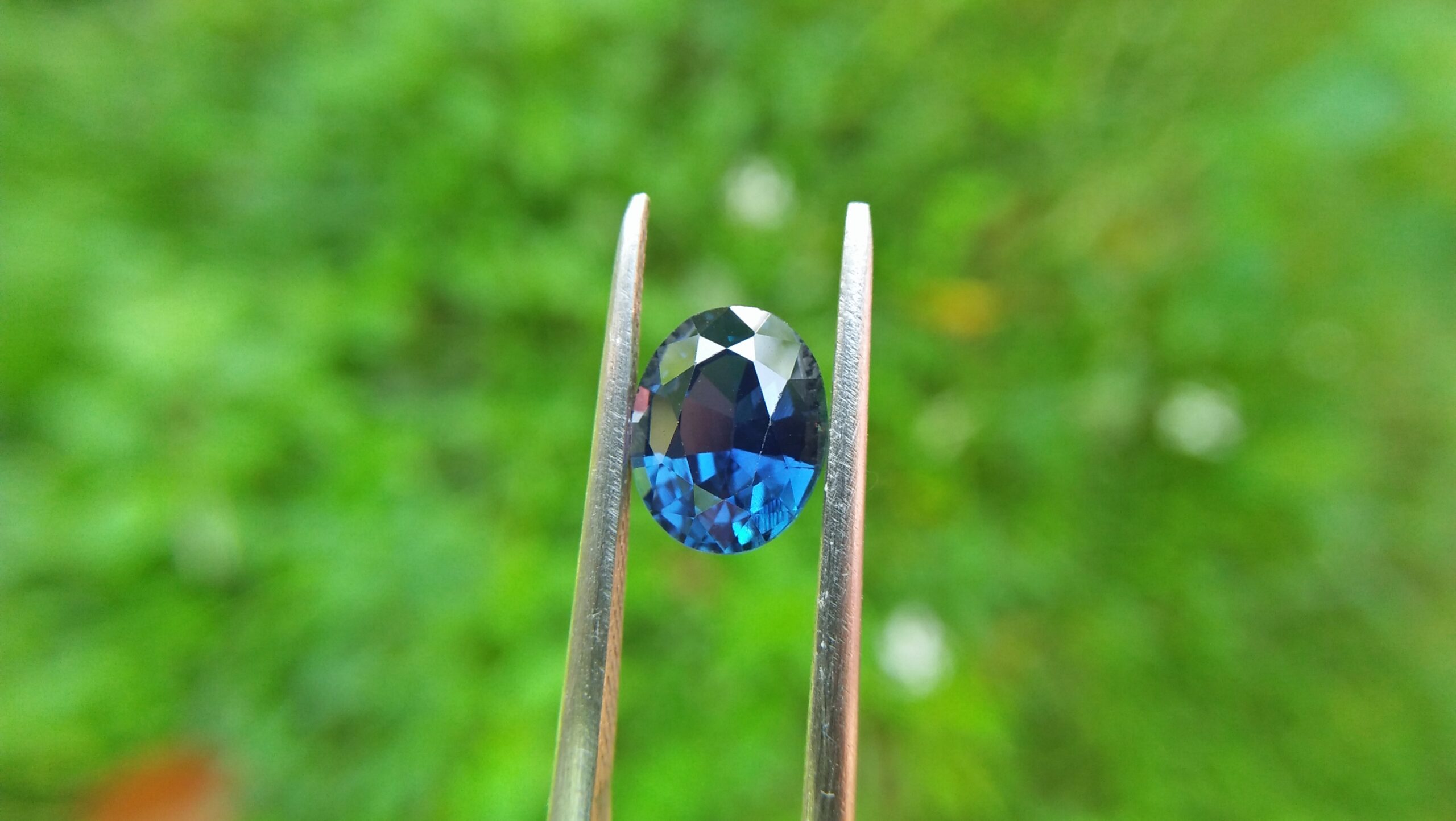 Sapphire is the birthstone for September NATURAL BLUE SAPPHIRE Shape : Ovel Cut : Mixed Cut Dimension : 8.1 mmx 6.5 mm x 4.2 mm Weight : 1.85 Cts Clarity : Flawless/ Clean Colour : Blue Transparency : Transparent