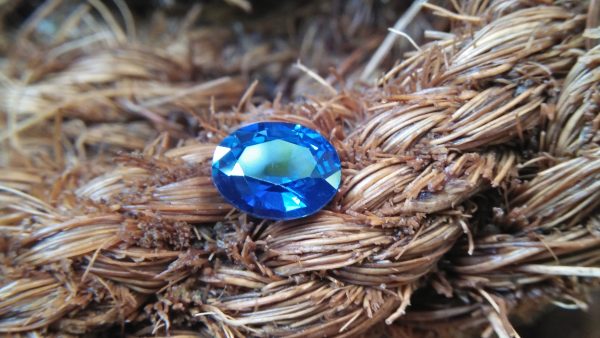 Sapphire is the birthstone for September NATURAL BLUE SAPPHIRE Shape : Ovel Cut : Mixed Cut Dimension : 8.1 mmx 6.5 mm x 4.2 mm Weight : 1.85 Cts Clarity : Flawless/ Clean Colour : Blue Transparency : Transparent